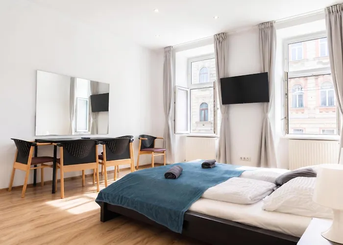 Comfortable 3-bedroom Setup In 2 Neighbouring Vienna