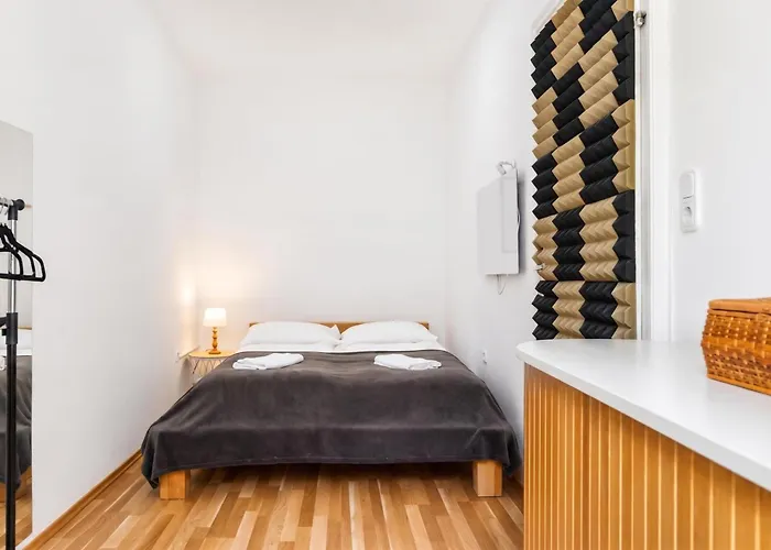 Apartment Comfortable 3-bedroom Setup In 2 Neighbouring Vienna