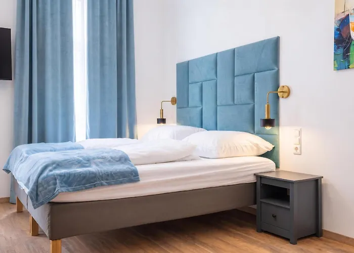 Comfortable 3-bedroom Setup In 2 Neighbouring Apartment